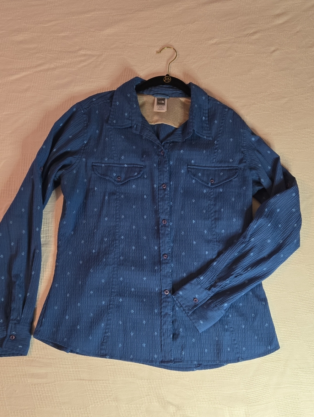 The North Face Women's Navy Blue Long-Sleeve Button-Down Shirt
